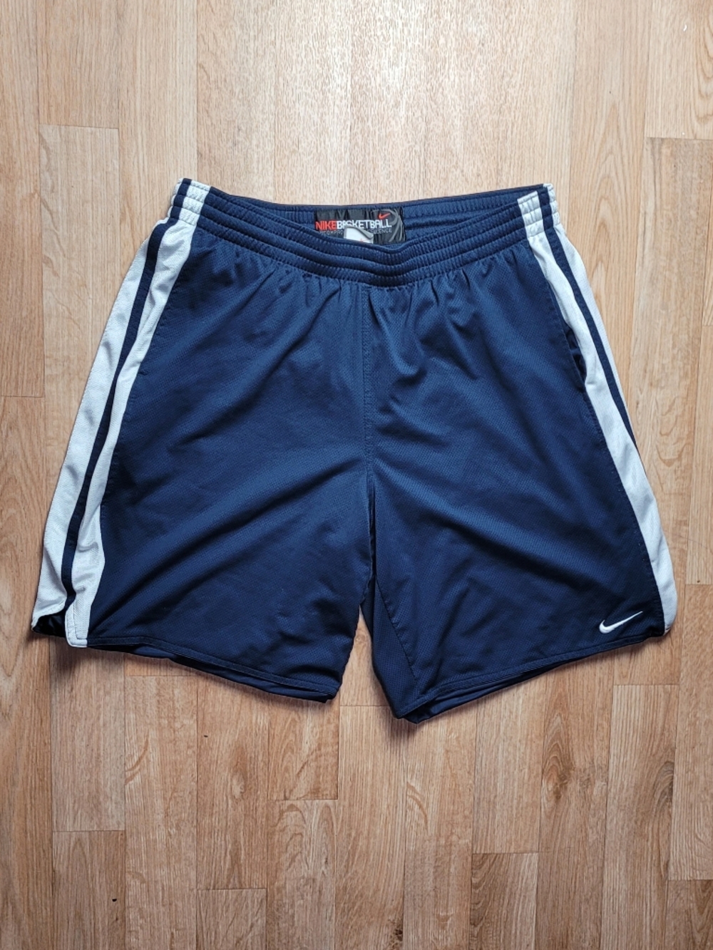 Vintage Nike Men's Size 3XL Basketball Shorts Navy Blue